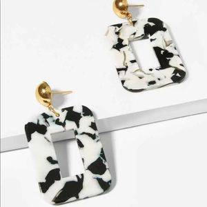 🔴 SOLD - Marble Pattern Square Drop Earrings